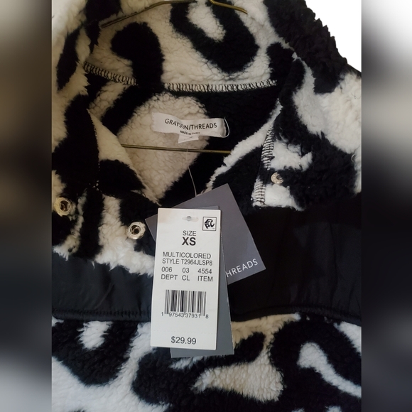 Woman Sherpa - Picture 3 of 3